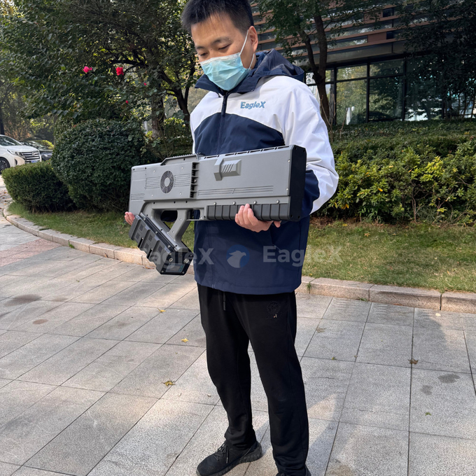 Tất cả trong một máy đánh nhiễu máy bay không người lái cầm tay FPV với máy dò phát hiện 5KM 900MHz 1.5GHz 2.4GHz 5.8GHz 0-3km Distance Jamming 0