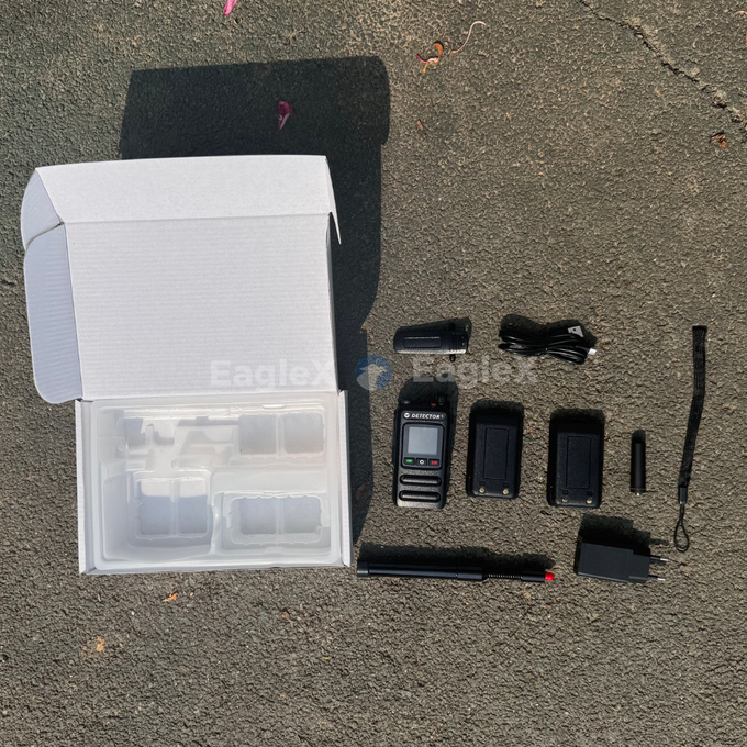 1.5-2KM FPV cầm tay Máy dò máy bay không người lái Khám phá 800 ̇1500MHz、2400 ̇2485MHz、5725 ̇5850MHz 3