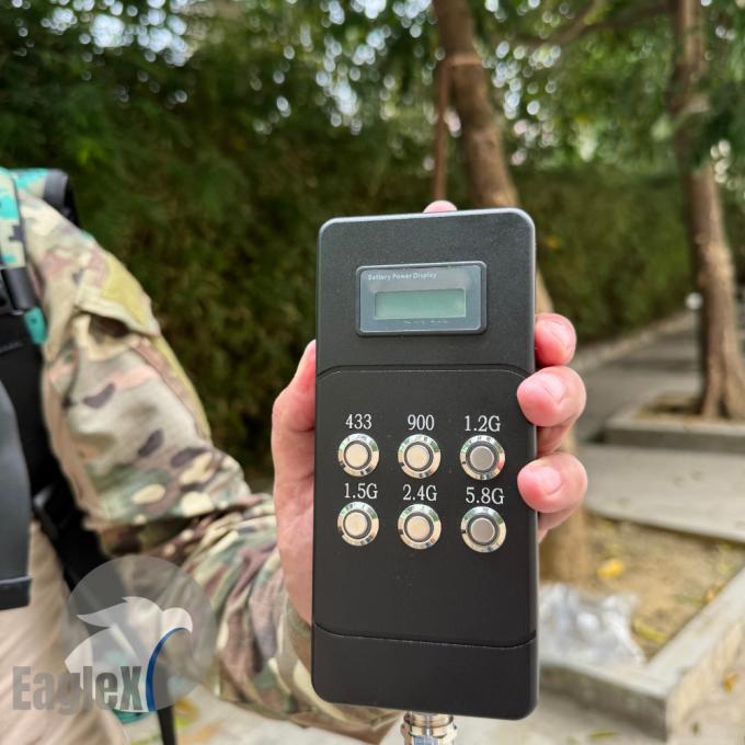 2000M 6 tần số chống FPV Drone Jammer Backpack Style Drone GPS Jamming 0