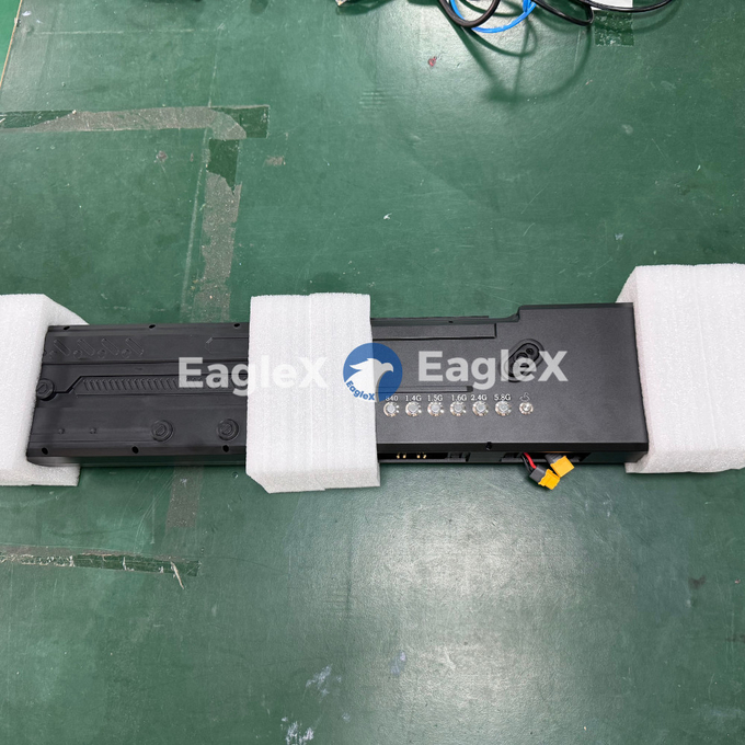 8 tần số mạnh mẽ 2000M chống FPV Drone Gun cầm tay Drone Jammer 433MHz -5.8G 0